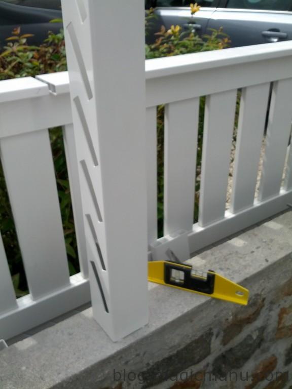 Blog de magicmanu : Aménagement de notre maison, Clôture façade en PVC