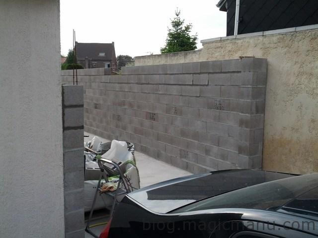Blog de magicmanu : Aménagement de notre maison, Garage : les murs en parpaing