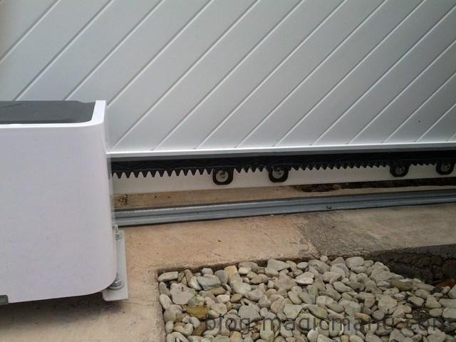 Blog de magicmanu : Aménagement de notre maison, Portail coulissant : la motorisation (Extel Cara)