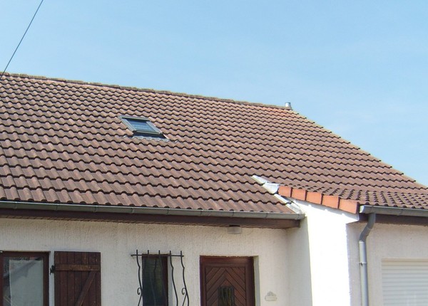 Blog de magicmanu :Aménagement de notre maison, Velux salle de bain posé