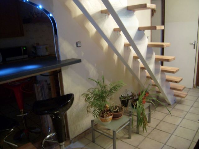 Blog de magicmanu : Aménagement de notre maison, Pose escalier