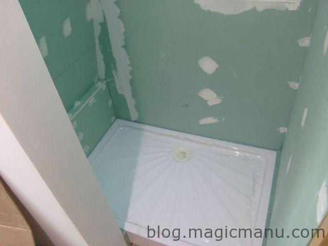 Blog de magicmanu : Aménagement de notre maison, Pose du receveur de douche
