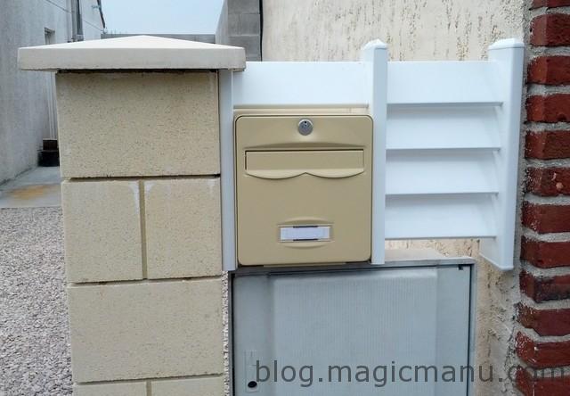 Blog de magicmanu : Aménagement de notre maison, Clôture façade en PVC