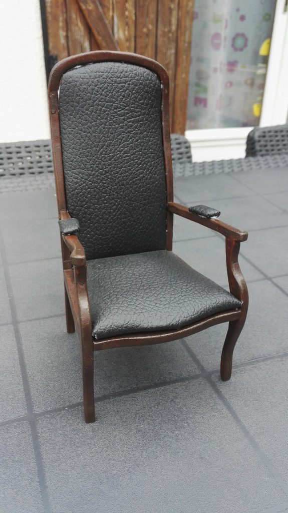 fauteuil-voltaire-miniature