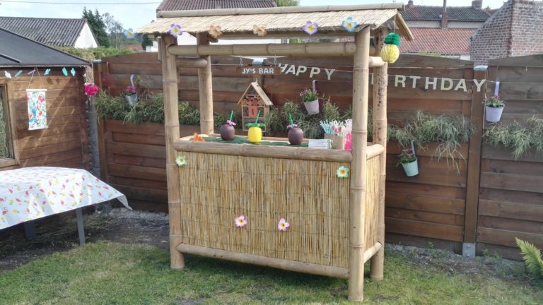 Fabriquer un Tiki Bar d’extérieur en bambou