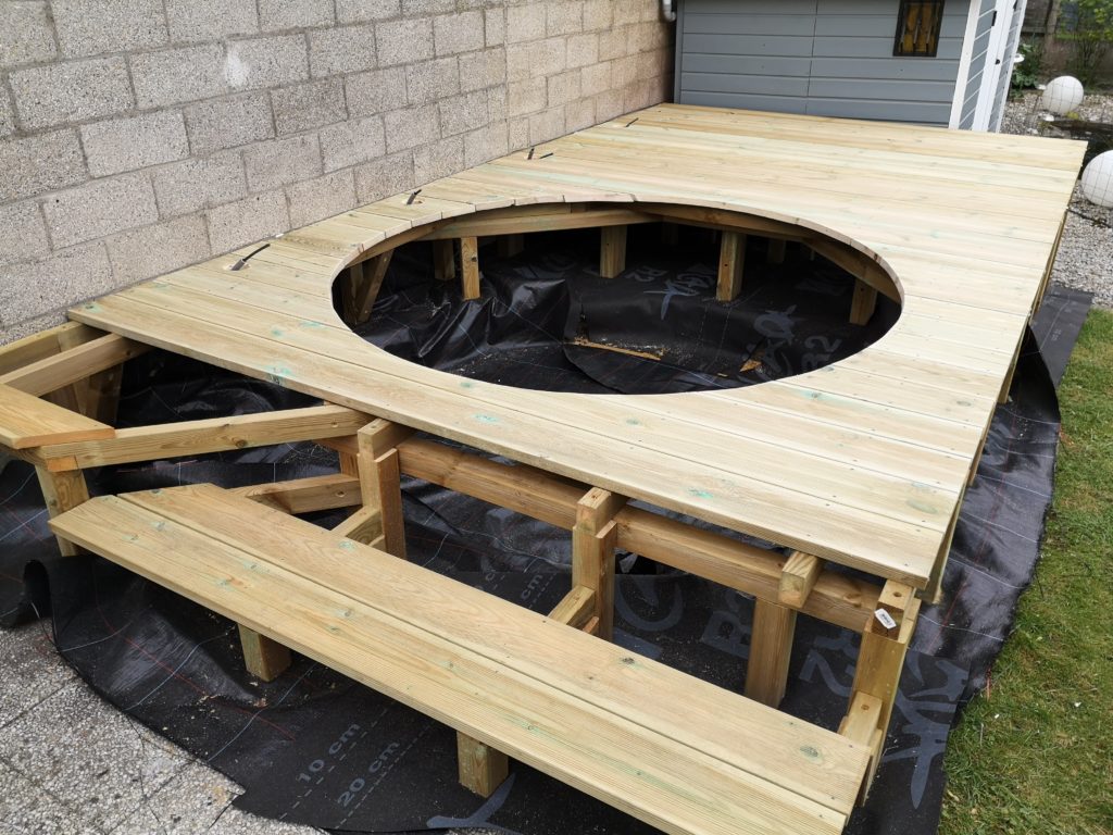 Fabriquer une terrasse pour SPA gonflable, avec couvercle motorisé. MagicManu