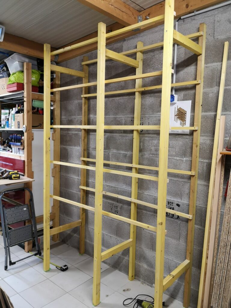 DIY - Garage : fabriquer étagère et établi sur mesure