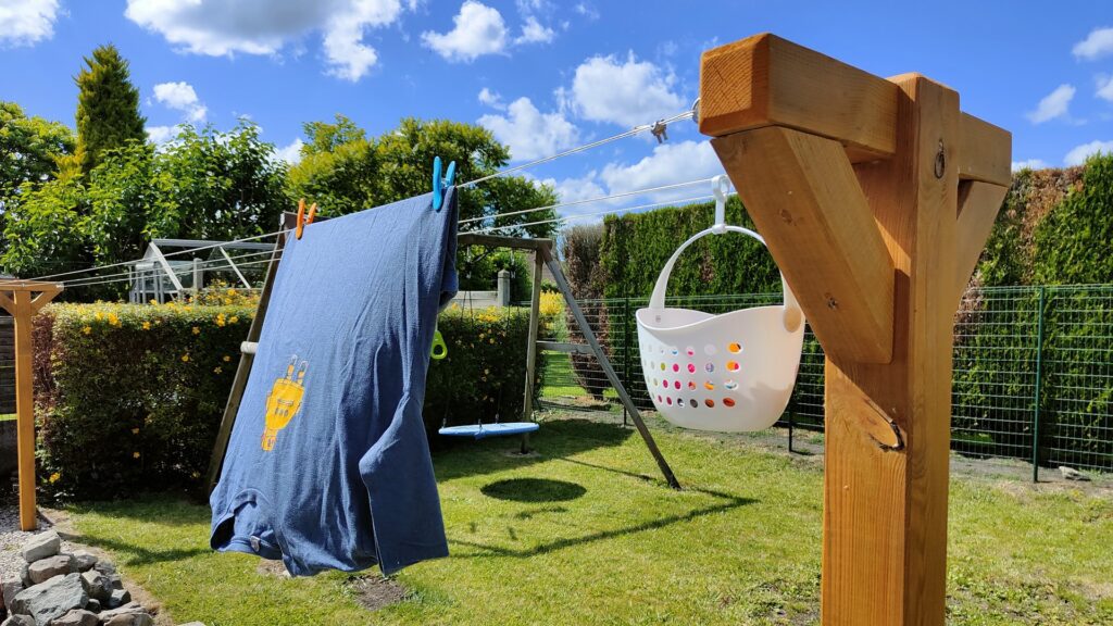 Comment Faire Un Etendoir Avec Poteau En Boisexterieur Voir Video Fabriquer un étendoir à linge en bois – MagicManu